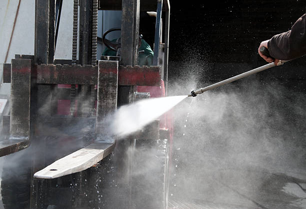 Best Playground Equipment Cleaning  in Meyers, CA